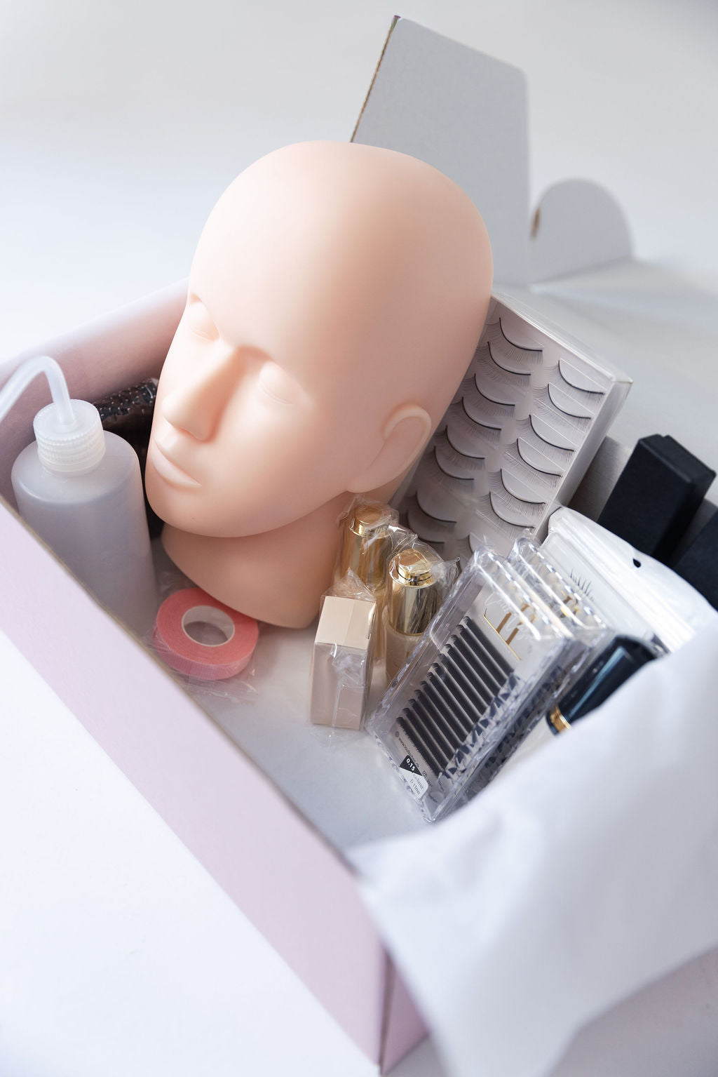 ONLINE VOLUME LASHES KURSUS